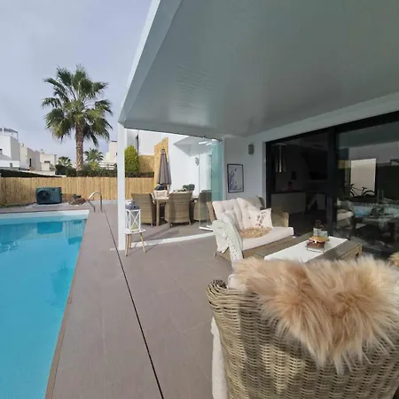 Pmt20 - Private With Large Pool Rojales